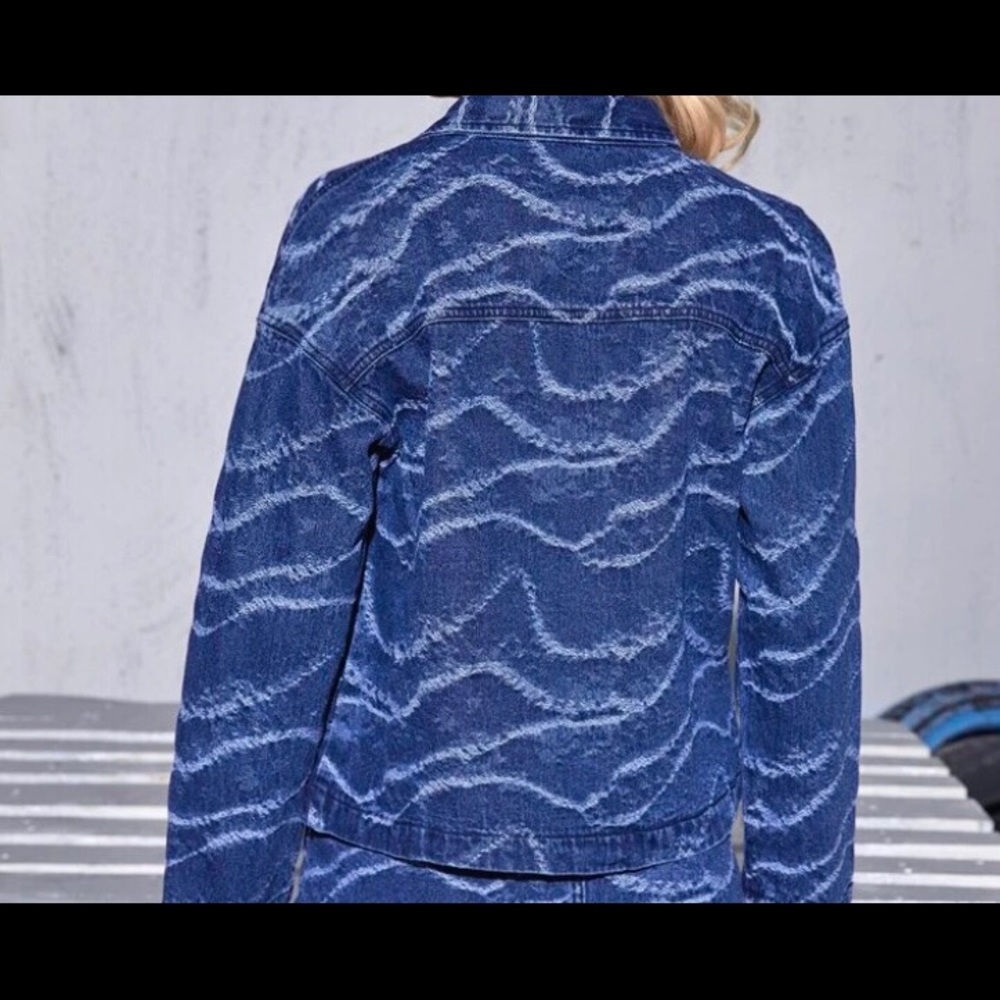 Jacket - Picture 2 of 3